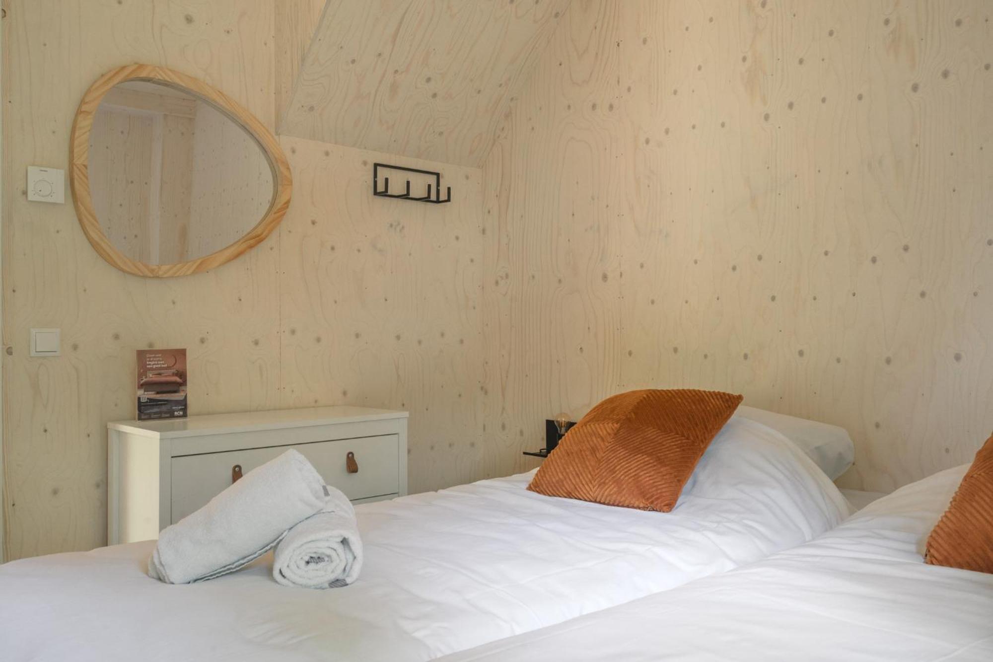 Rcn De Jagerstee Hotel Epe Room photo